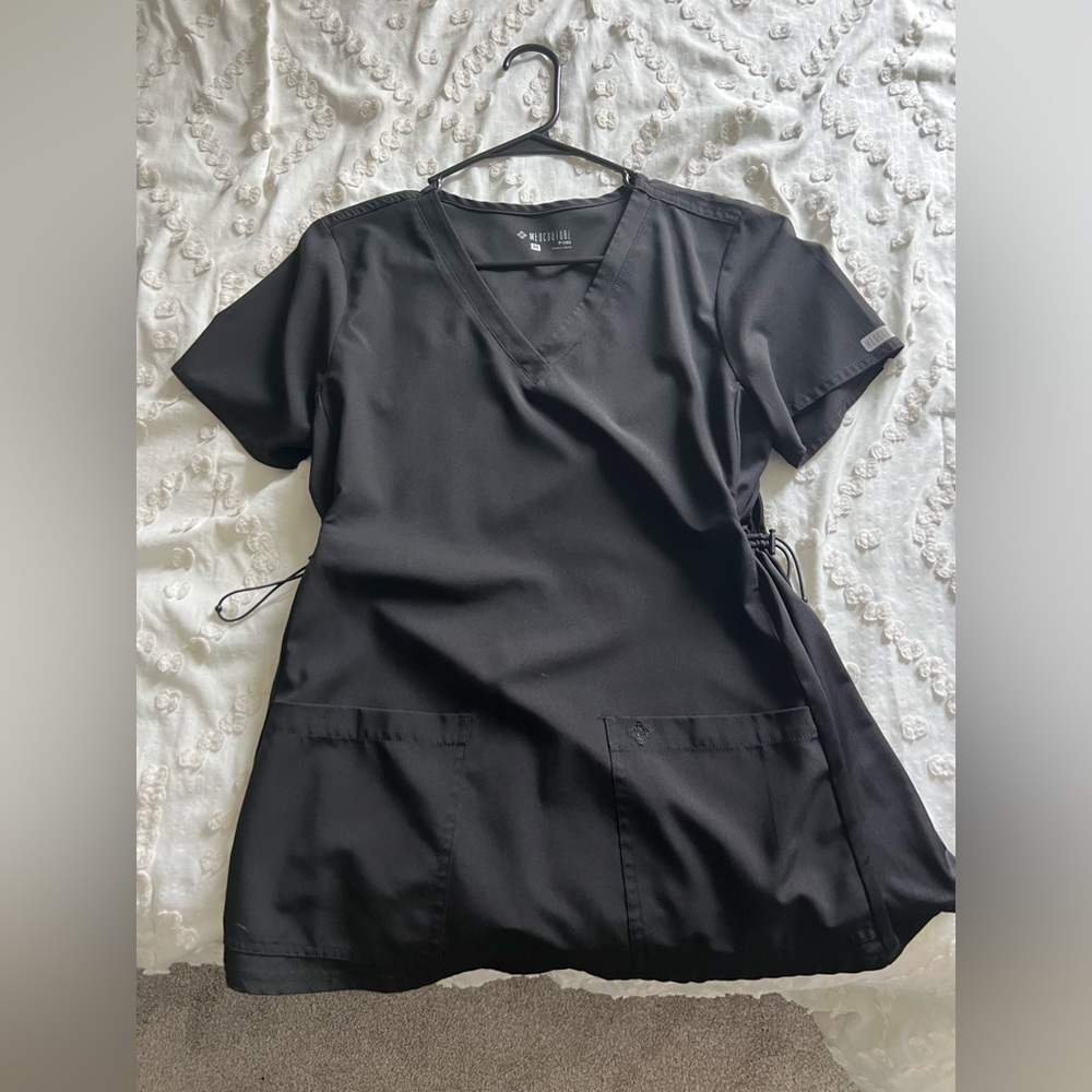 Med Couture maternity scrub top